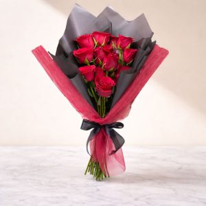 The Jouri 15 bouquet combines luxury and elegance